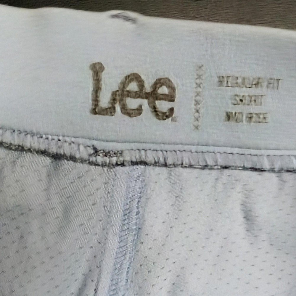Lee Regular Fit Mid Rise Mini Skort Featuring Blue & Purple Flowers Size 6 - Picture 3 of 3